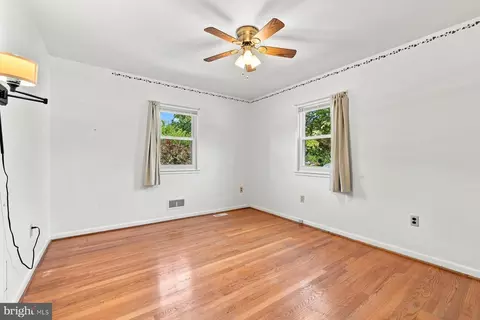 Bedroom - 802 Young Pl, Frederick, MD 21702 photo 3 of 4