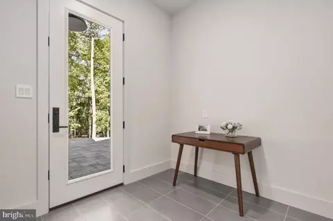 Entry Way - 4833 Reels Mill Rd, Frederick, MD 21704 photo 3 of 11
