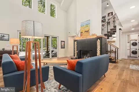 Living - 4833 Reels Mill Rd, Frederick, MD 21704 photo 1 of 1