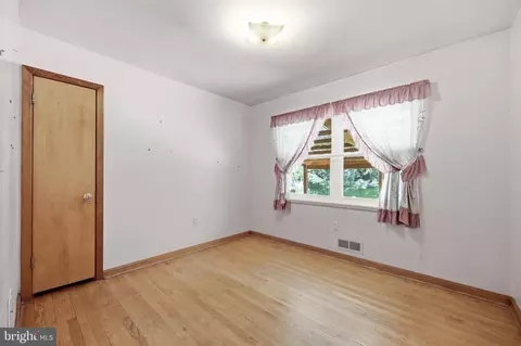 Bedroom - 114 Fairview Ave, Frederick, MD 21701 photo 3 of 5