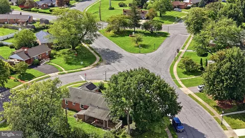 View/Area - 902 Pine Ave, Frederick, MD 21701 photo 2 of 7