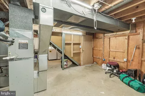 Entry Way - 902 Pine Ave, Frederick, MD 21701 photo 1 of 1