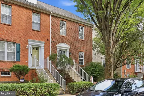 Exterior - 1728 Derrs Sq E, Frederick, MD 21701 photo 13 of 16