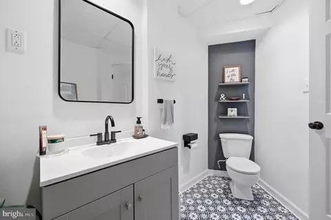 Bath - 1728 Derrs Sq E, Frederick, MD 21701 photo 6 of 6