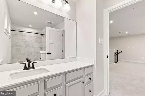 Bath - 6141 Dock St, Frederick, MD 21703 photo 2 of 3