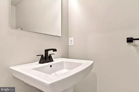 Entry Way - 6141 Dock St, Frederick, MD 21703 photo 6 of 14