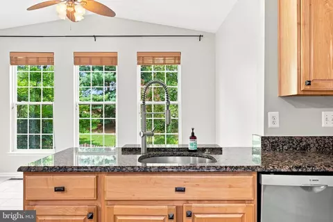 Kitchen - 4802 Clarendon Dr, Frederick, MD 21703 photo 5 of 8