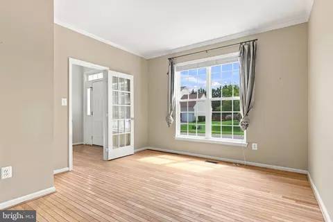Living - 4802 Clarendon Dr, Frederick, MD 21703 photo 1 of 8