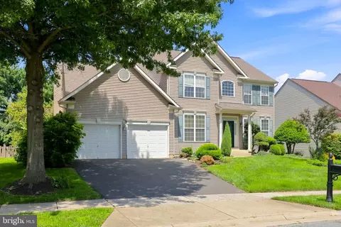 Exterior - 4802 Clarendon Dr, Frederick, MD 21703 photo 3 of 14