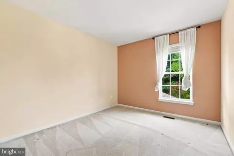 Bedroom - 4802 Clarendon Dr, Frederick, MD 21703 photo 5 of 6