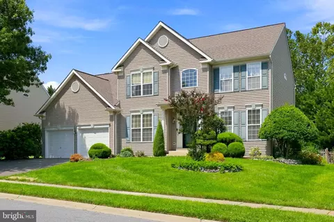 Exterior - 4802 Clarendon Dr, Frederick, MD 21703 photo 2 of 14