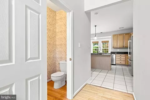 Entry Way - 4802 Clarendon Dr, Frederick, MD 21703 photo 6 of 16