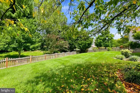 Exterior - 4802 Clarendon Dr, Frederick, MD 21703 photo 12 of 14