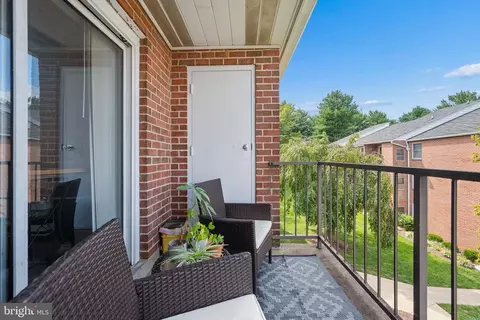 100 Chapel Ct #318, Walkersville, MD 21793