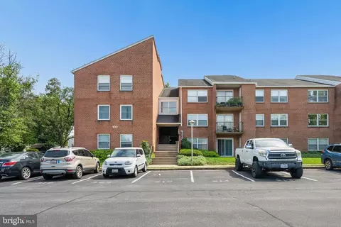 100 Chapel Ct #318, Walkersville, MD 21793