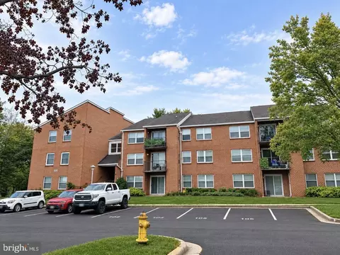 100 Chapel Ct #318, Walkersville, MD 21793