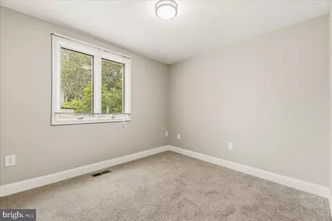 Bedroom - 424 Heather Ridge Dr, Frederick, MD 21702 photo 2 of 3