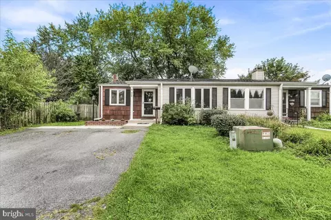 Exterior - 424 Heather Ridge Dr, Frederick, MD 21702 photo 1 of 9