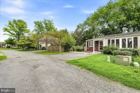 Exterior - 424 Heather Ridge Dr, Frederick, MD 21702 photo 8 of 9