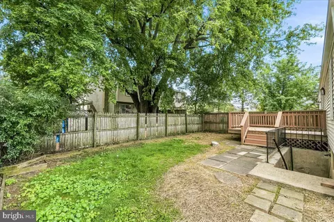 Exterior - 424 Heather Ridge Dr, Frederick, MD 21702 photo 6 of 9