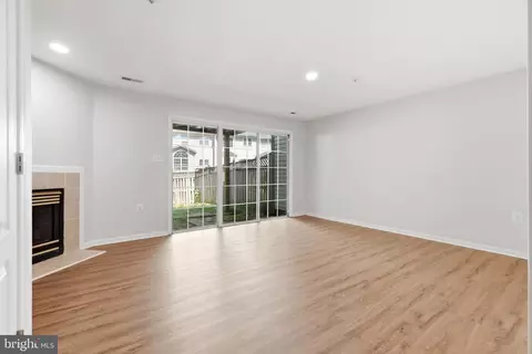 Living - 974 Jubal Way, Frederick, MD 21701 photo 3 of 5
