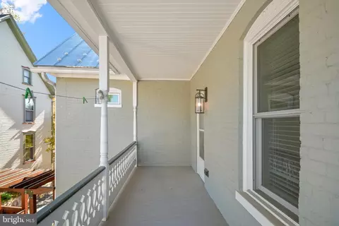 Exterior - 19 E Main St, Middletown, MD 21769 photo 13 of 23
