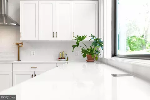 Kitchen - 19 E Main St, Middletown, MD 21769 photo 9 of 14
