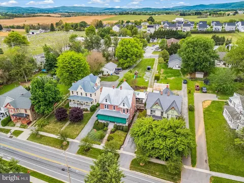 View/Area - 19 E Main St, Middletown, MD 21769 photo 1 of 10