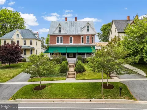 Exterior - 19 E Main St, Middletown, MD 21769 photo 8 of 23