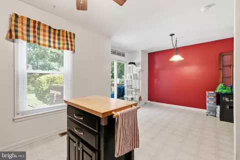 Entry Way - 130 E Hammaker, Thurmont, MD 21788 photo 1 of 2