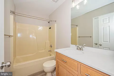 Bath - 2409 Wynfield Ct, Frederick, MD 21702 photo 4 of 4