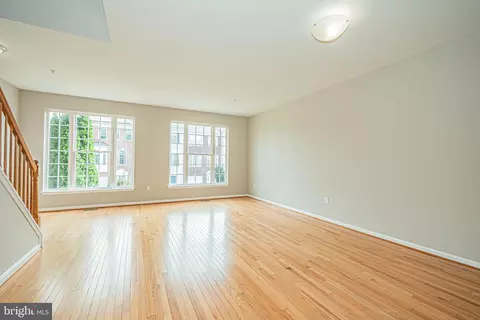 Living - 2409 Wynfield Ct, Frederick, MD 21702 photo 2 of 5
