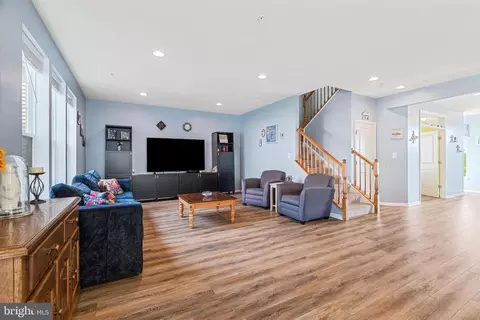 Living - 8432 Cliffview Ln, Frederick, MD 21704 photo 1 of 2