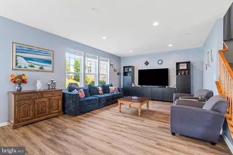 Living - 8432 Cliffview Ln, Frederick, MD 21704 photo 2 of 2