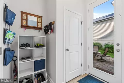 Entry Way - 8432 Cliffview Ln, Frederick, MD 21704 photo 13 of 13