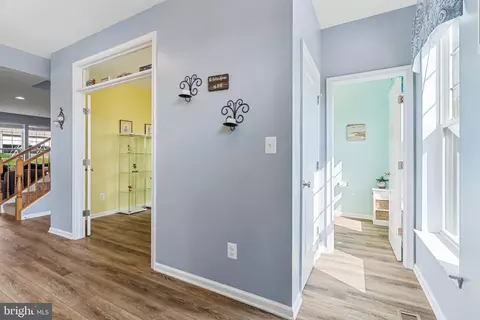 Entry Way - 8432 Cliffview Ln, Frederick, MD 21704 photo 3 of 13