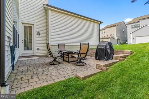 Exterior - 8432 Cliffview Ln, Frederick, MD 21704 photo 2 of 4