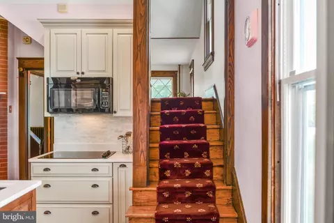 Entry Way - 305 E Main St, Middletown, MD 21769 photo 5 of 23