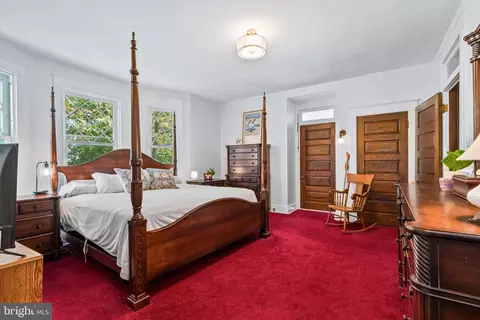 Bedroom - 305 E Main St, Middletown, MD 21769 photo 2 of 4