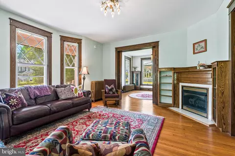 Living - 305 E Main St, Middletown, MD 21769 photo 1 of 2