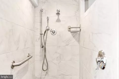 Bath - 305 E Main St, Middletown, MD 21769 photo 2 of 3