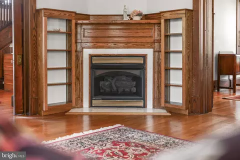 Living - 305 E Main St, Middletown, MD 21769 photo 2 of 2