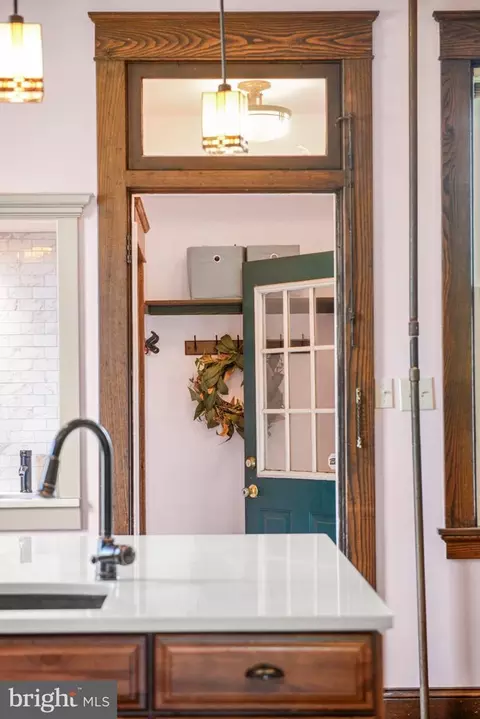 Entry Way - 305 E Main St, Middletown, MD 21769 photo 7 of 23