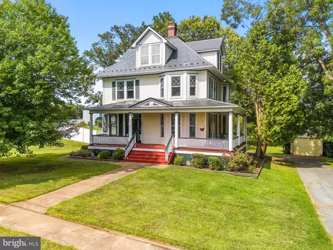 Exterior - 305 E Main St, Middletown, MD 21769 photo 1 of 19