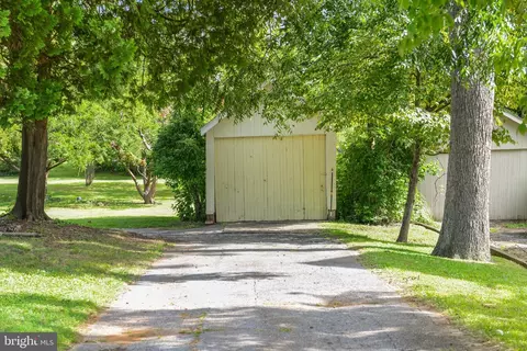 Exterior - 305 E Main St, Middletown, MD 21769 photo 15 of 19