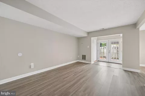 Living - 7199 C Cimarron Ct, Frederick, MD 21703 photo 4 of 5