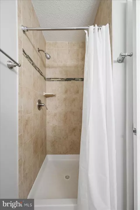 Bath - 7199 C Cimarron Ct, Frederick, MD 21703 photo 1 of 1