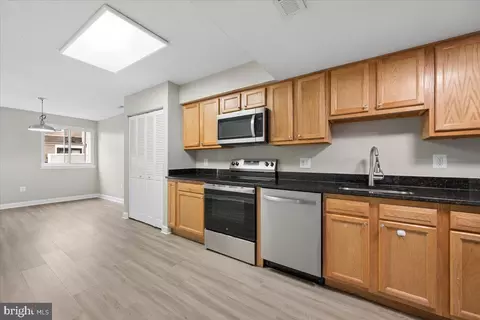Kitchen - 7199 C Cimarron Ct, Frederick, MD 21703 photo 5 of 6