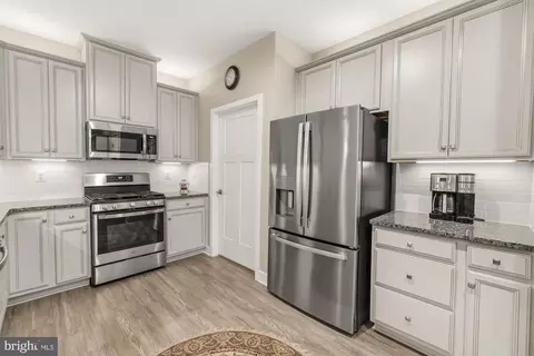 Entry Way - 3237 Thornapple Dr, Frederick, MD 21704 photo 5 of 21