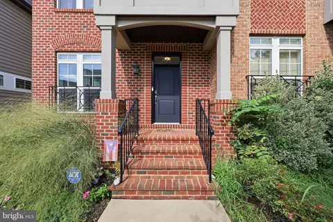 Exterior - 811 Lindley Rd, Frederick, MD 21701 photo 7 of 14